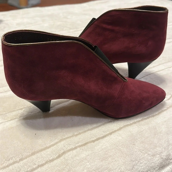 Kurt Geiger Burgundy Ankle Boots with Cut-Out Design - Picture 4 of 7